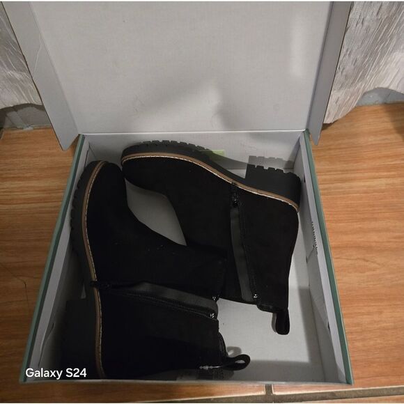 Kensie Women's Kayla Black Chelsea Faux Suede Boots Size 7 - Picture 3 of 10